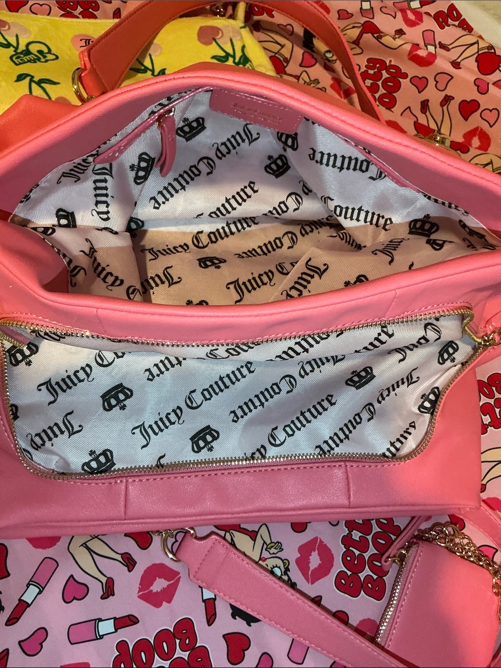 Juicy Couture Purse Bundle
Pink lemonade Tote and Retro Cherry purse π©·π - Picture 4 of 9